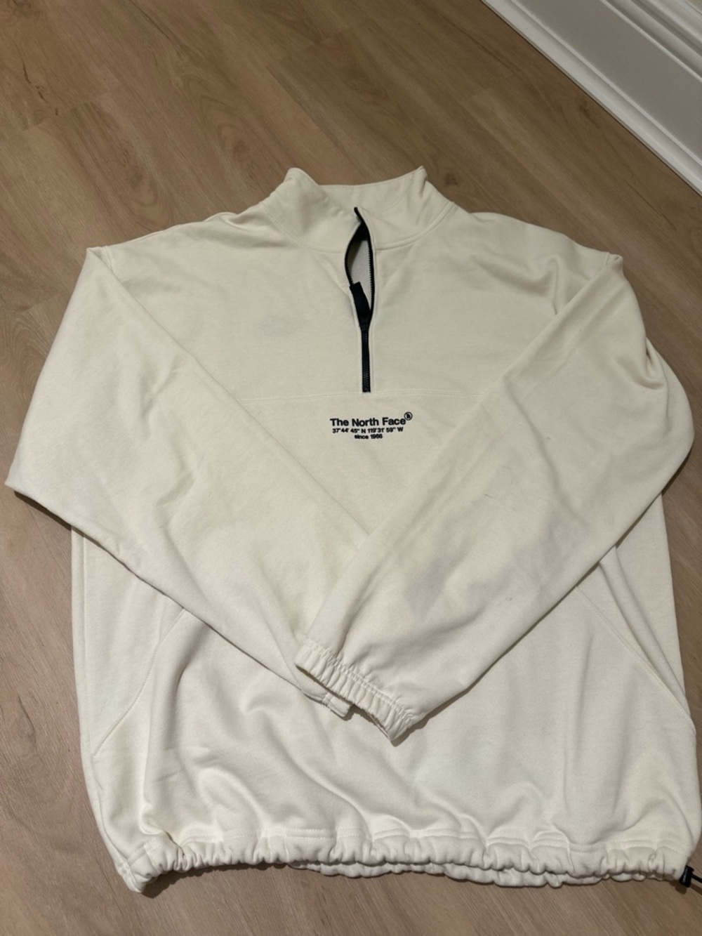 The North Face Men's AXYS ¼-Zip Fleece in White Dune Mens Size M